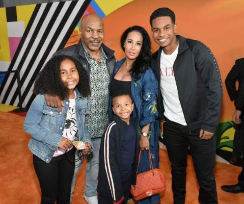 Sabrina Spicer and Mike Tyson with their kids